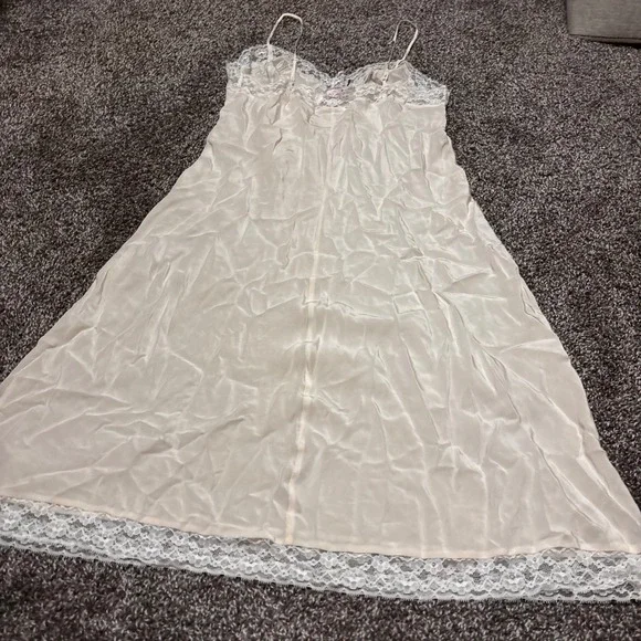 Victoria's Secret Silk Lace Trim Slip Dress Ivory Camisole Nightgown Fairycore L - Picture 5 of 7